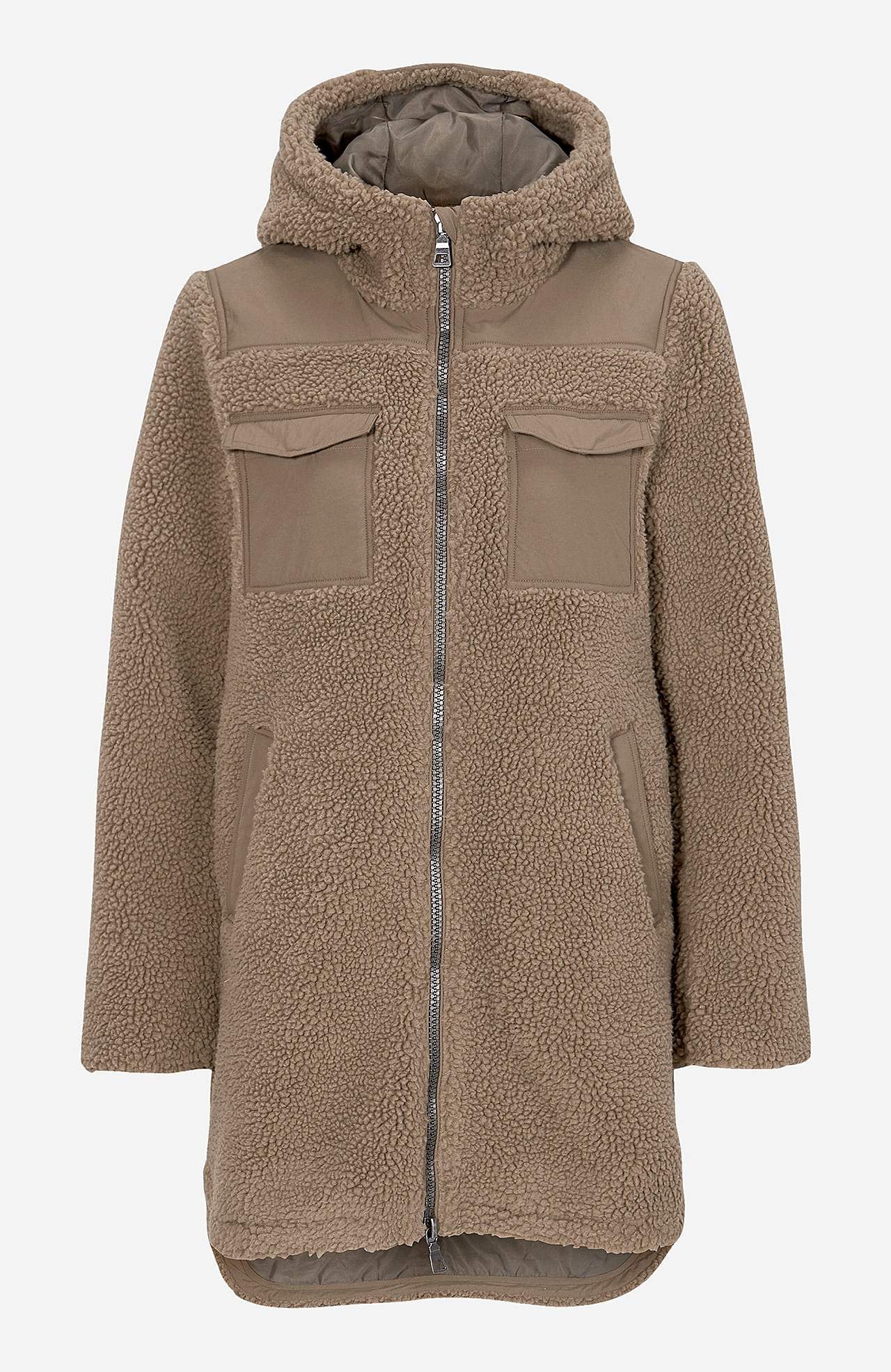 Takki trendikkäästä teddy-kankaasta