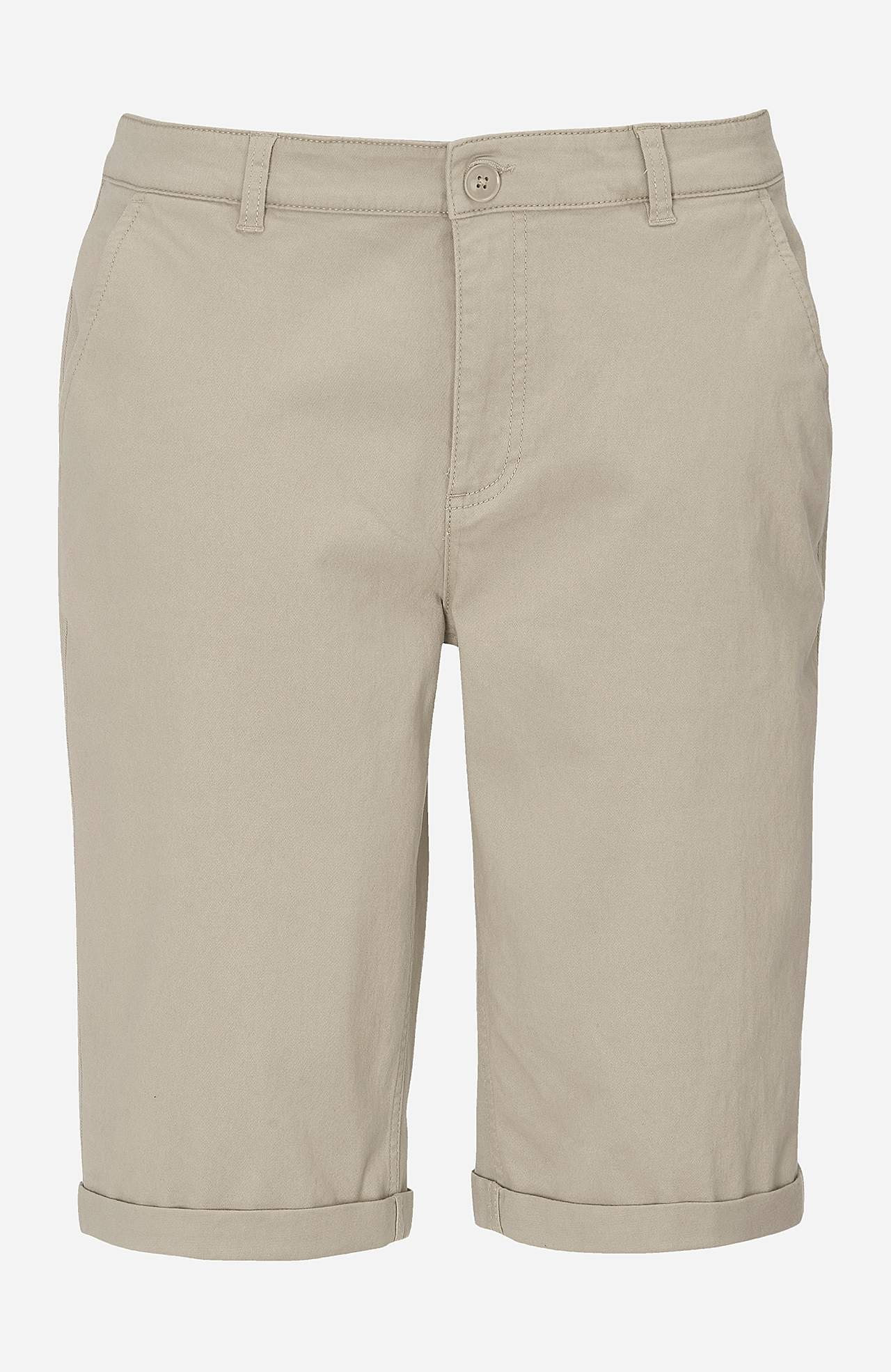 Pitkät shortsit