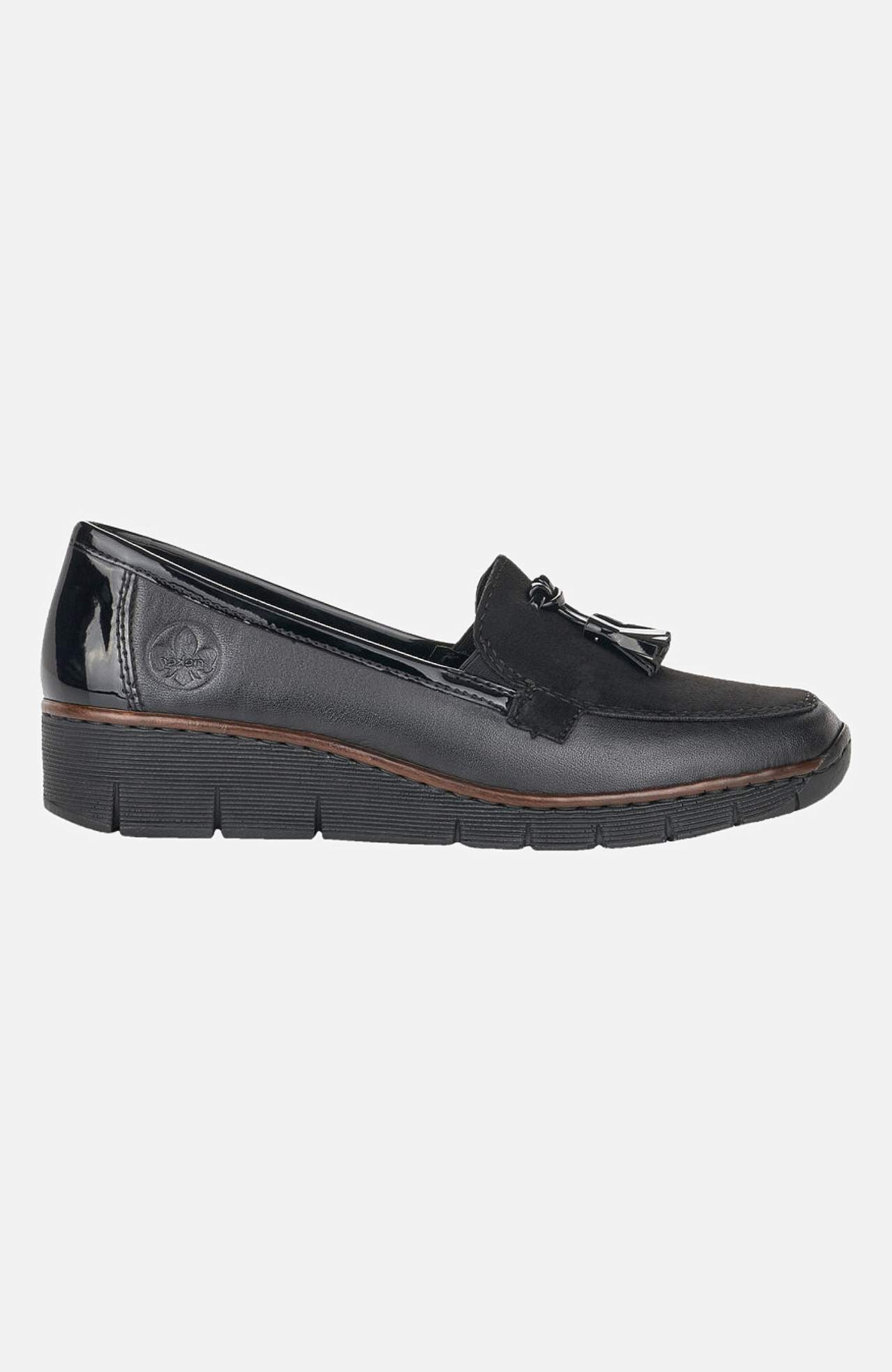 Loaferit tupsulla