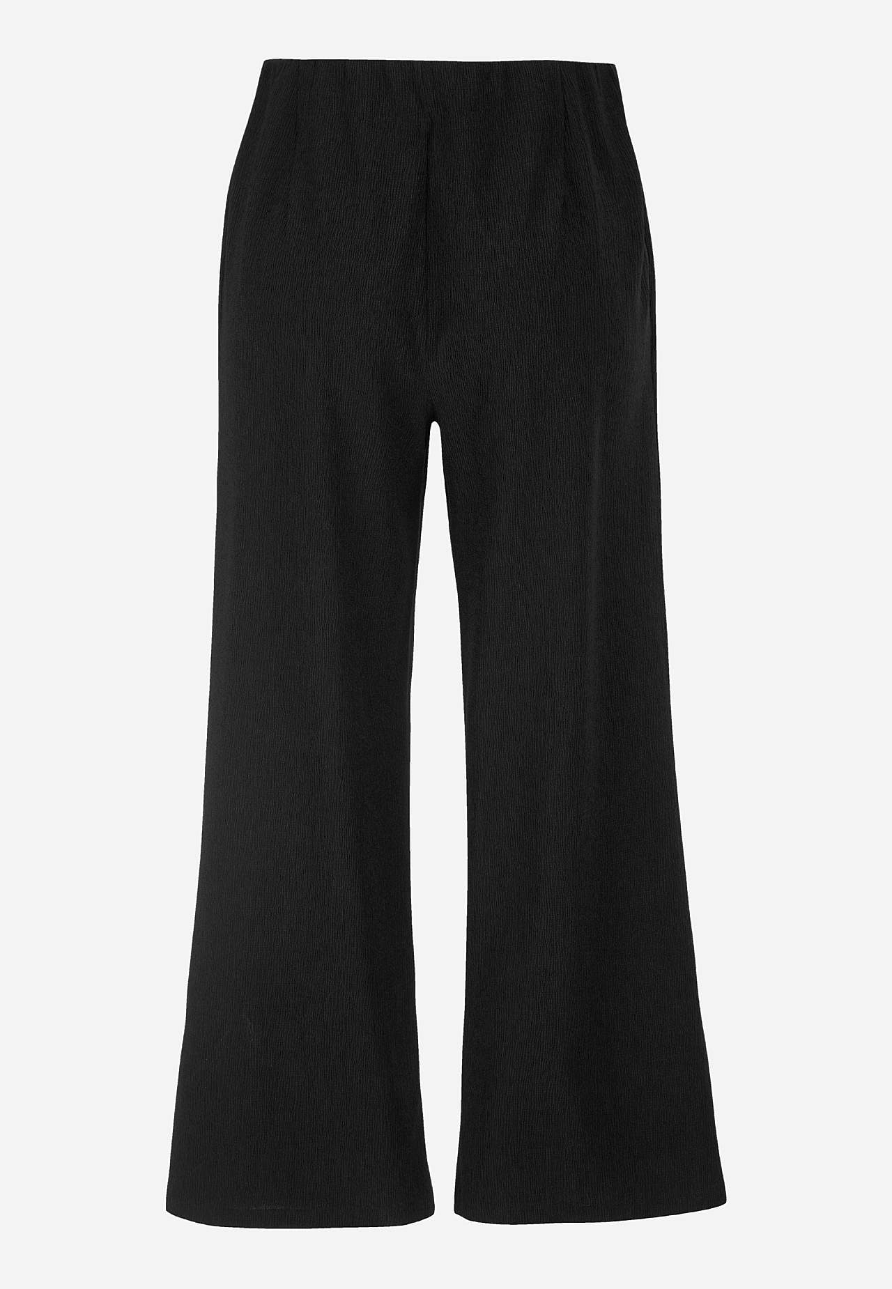 Trikoohousut rakennekuviolla