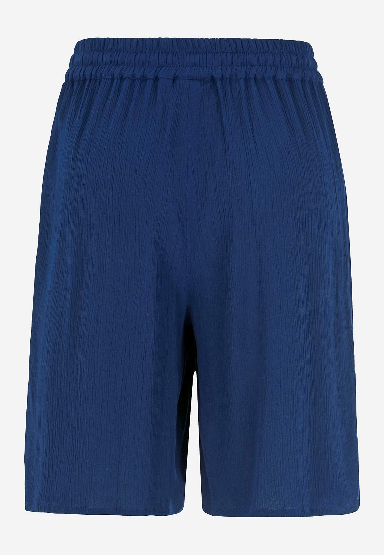 Shortsit kreppisestä laadusta Mia