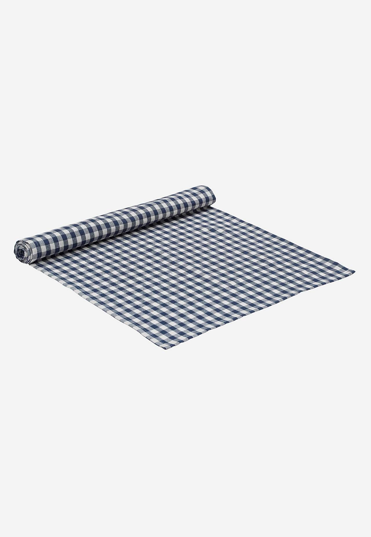 Kudottu, ruudullinen kaitaliina