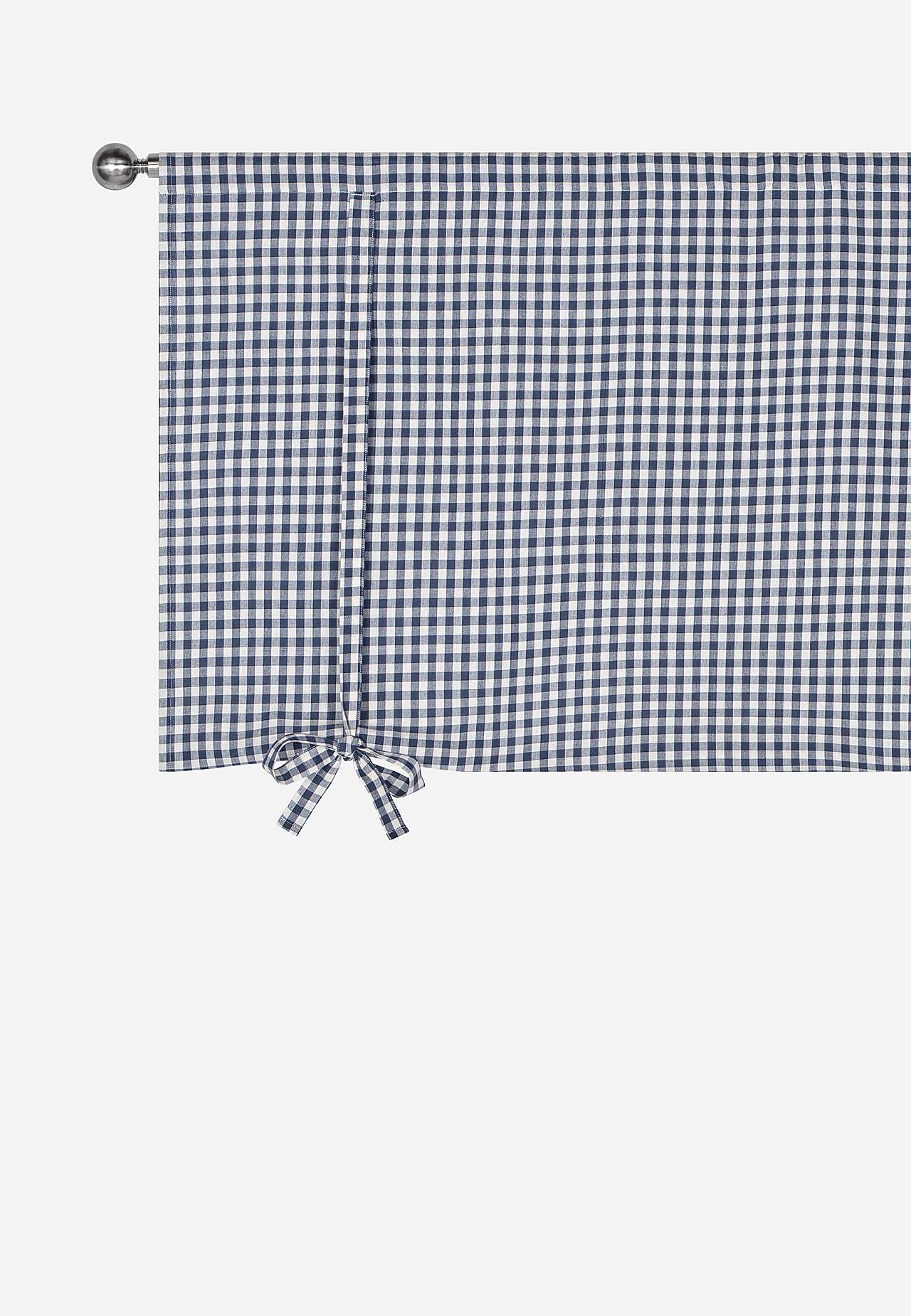 Kudottu, ruudullinen laskosverho