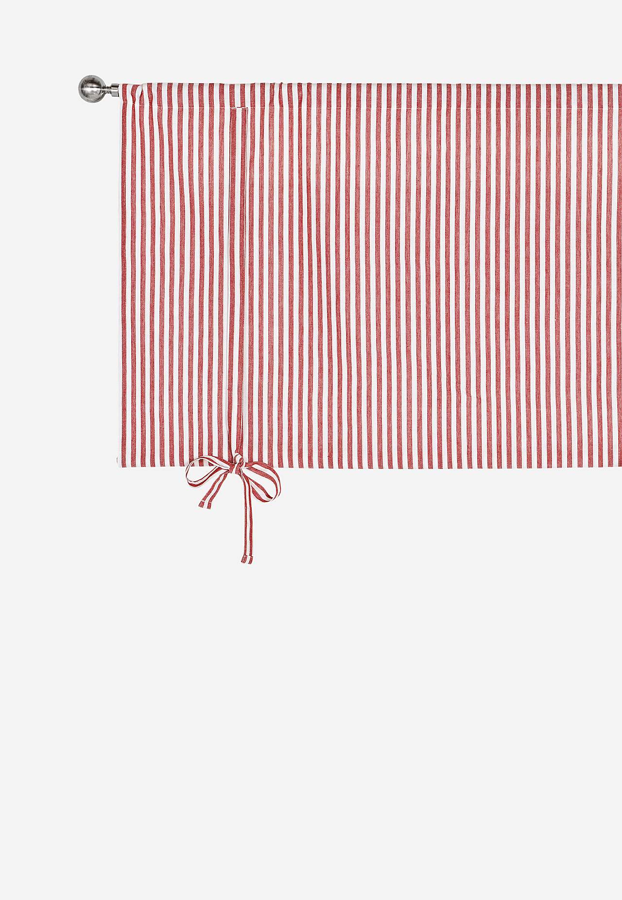 Kudottu, raidallinen laskosverho