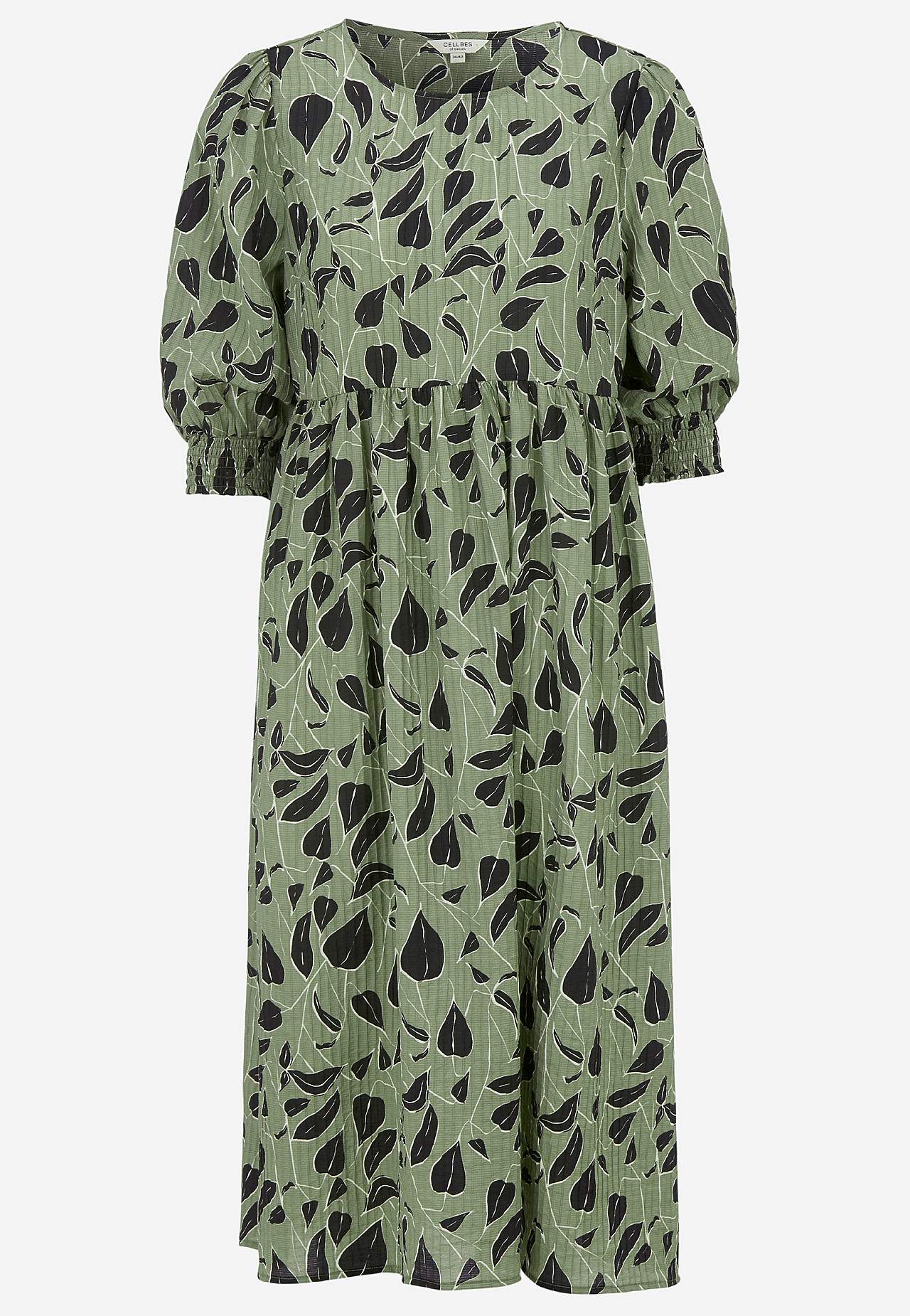 Kudottu mekko sommitelmalla
