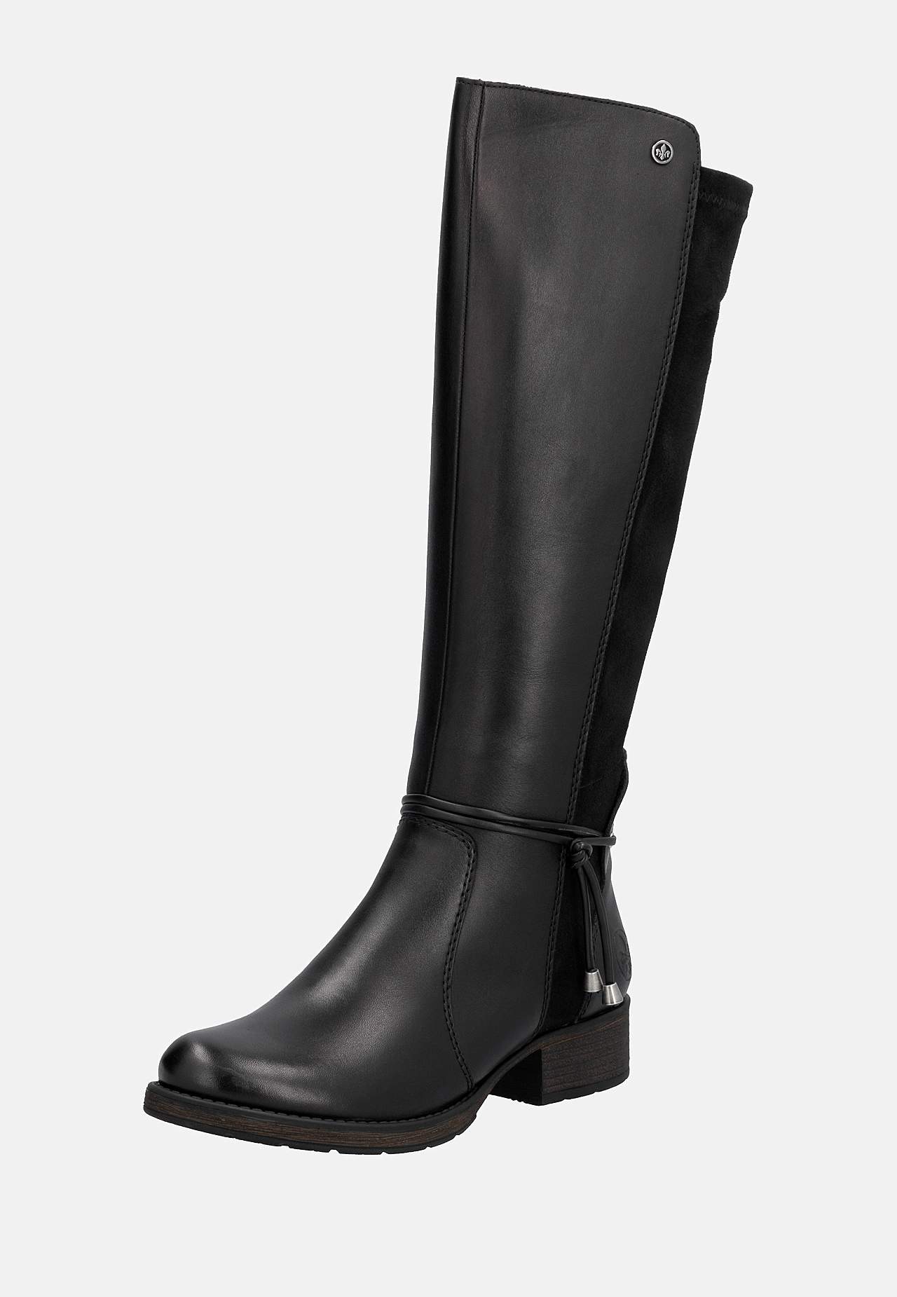 Nahkasaapas joustavalla varrella