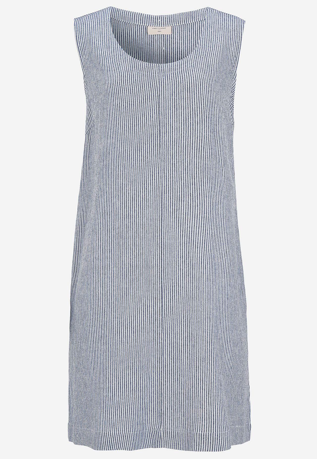 Mekko lankavärjätyillä raidoilla