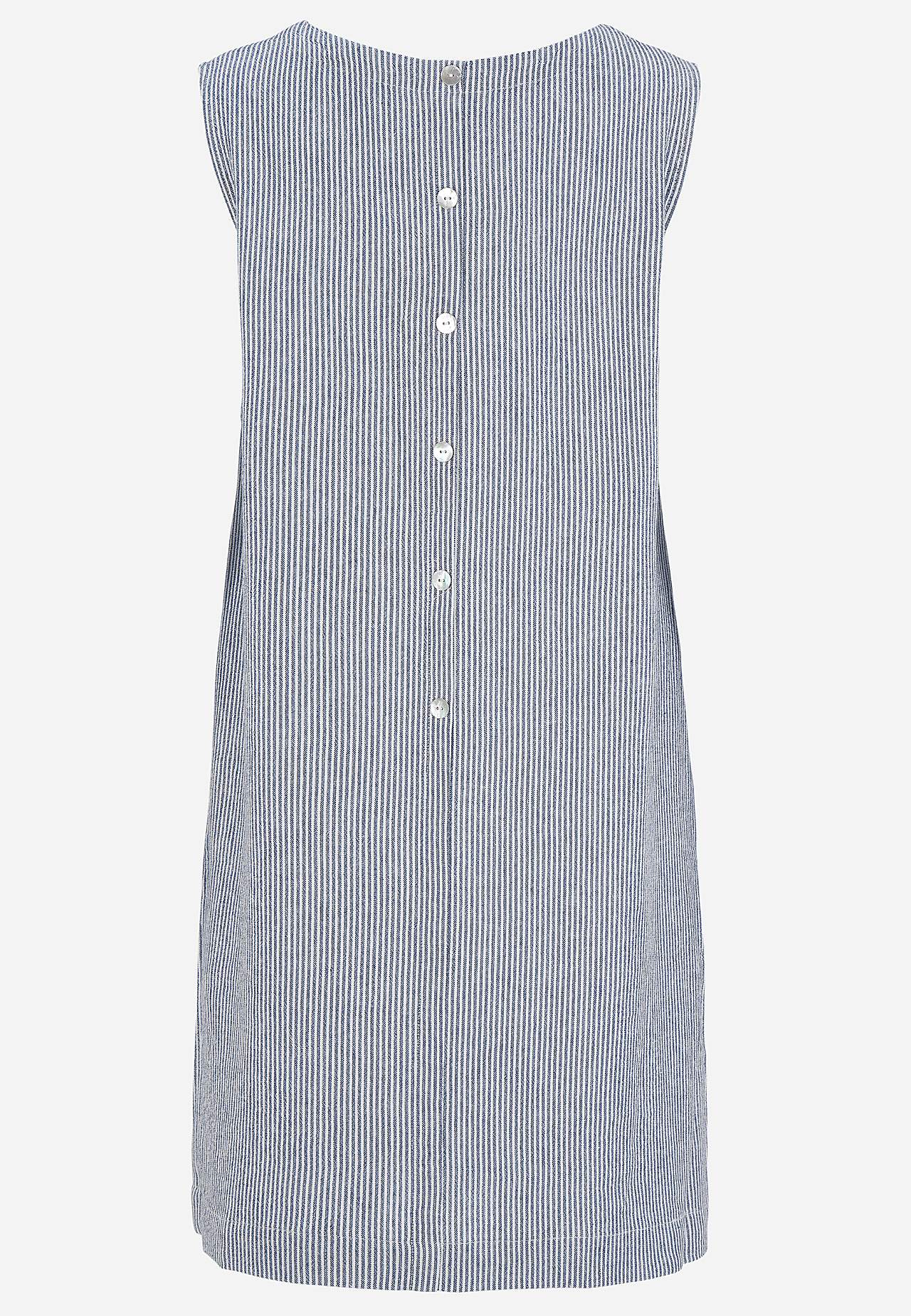 Mekko lankavärjätyillä raidoilla