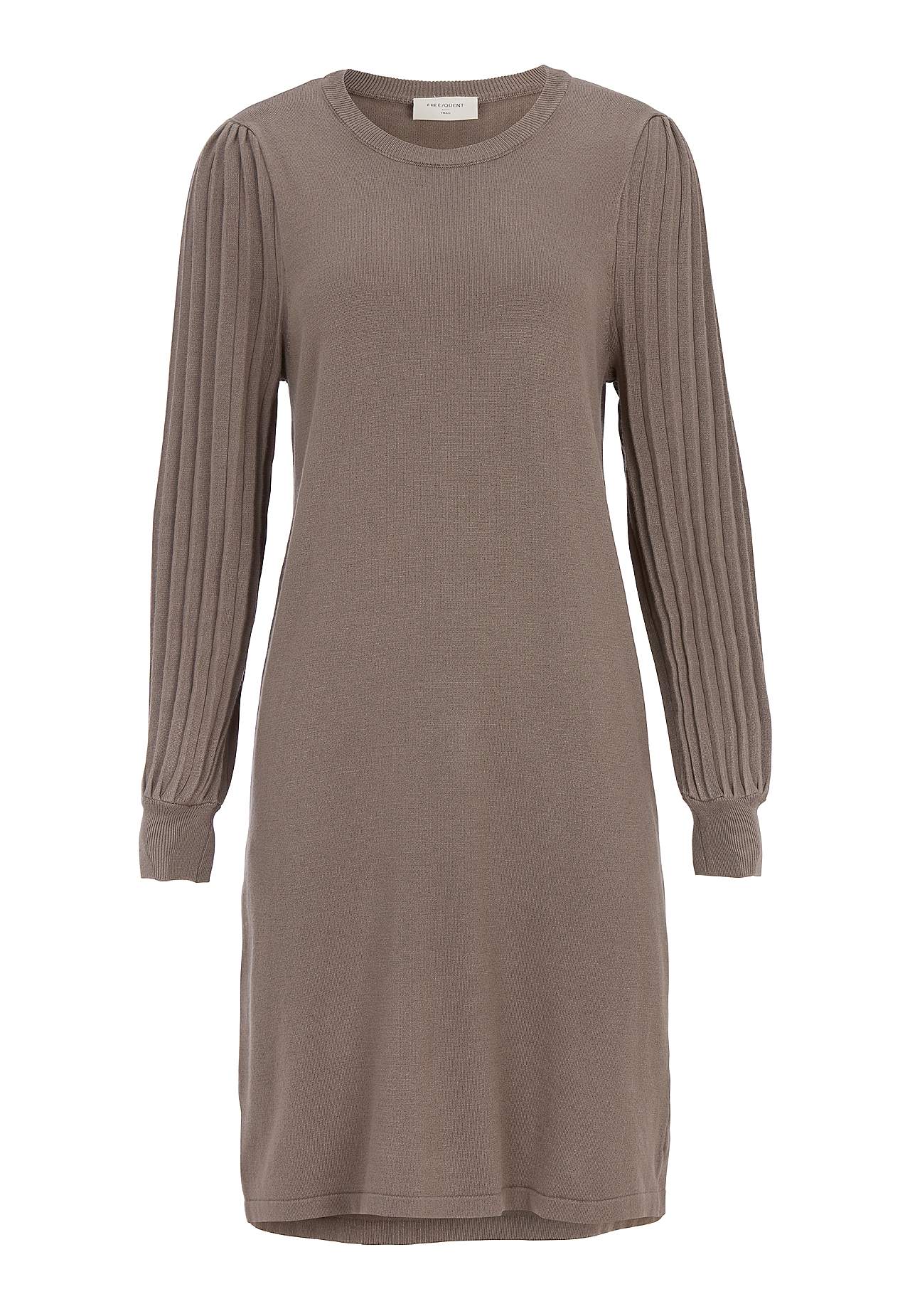 Tiheäsilmukkainen mekko laskostetuilla hihoilla