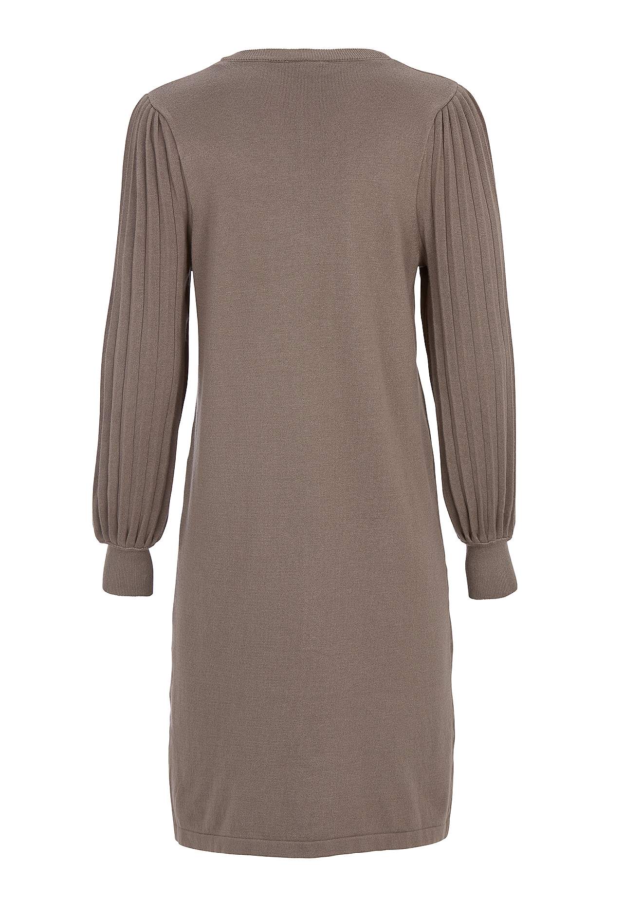 Tiheäsilmukkainen mekko laskostetuilla hihoilla