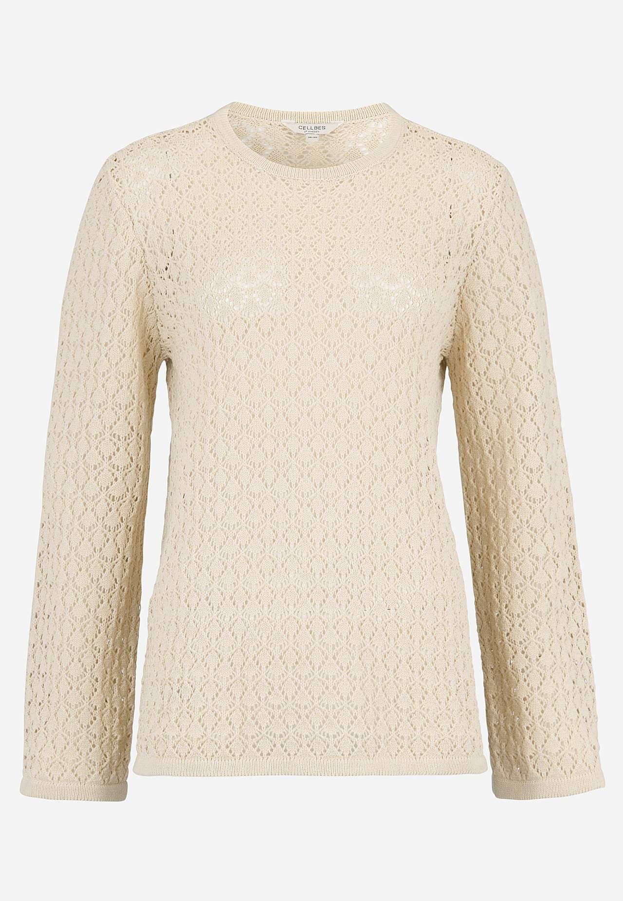 Neulottu paita rei’ityksellä