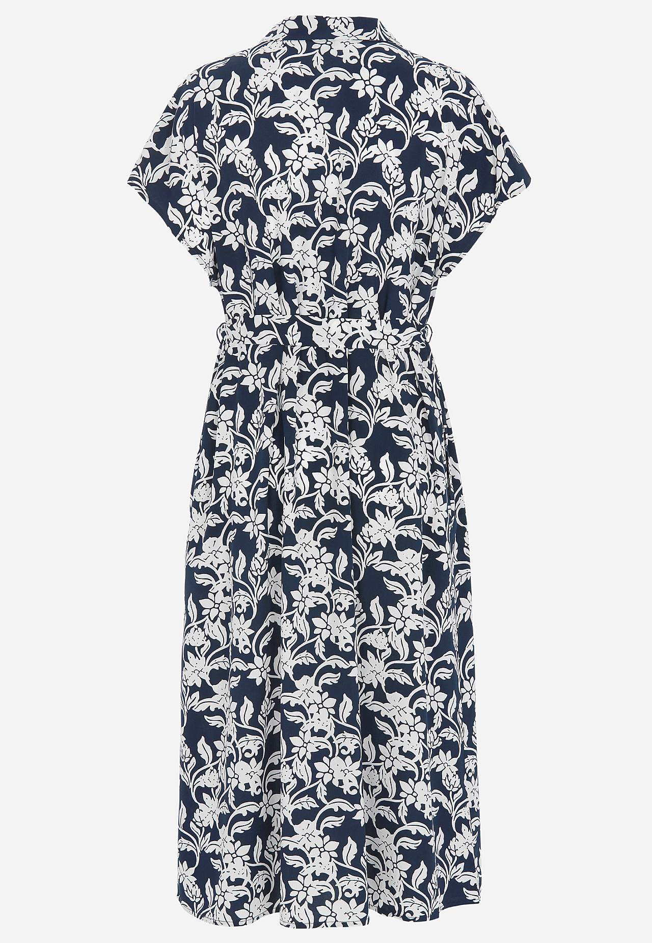 Paitamekko taskuilla