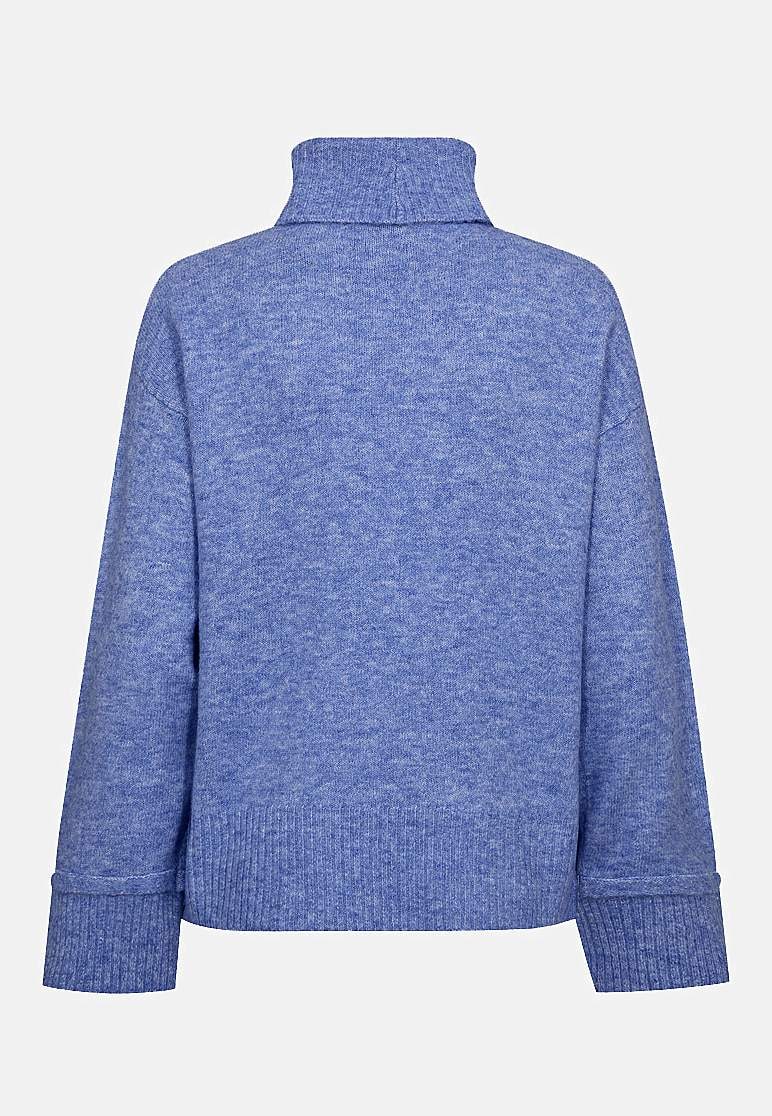 Neulottu pusero kauluksella