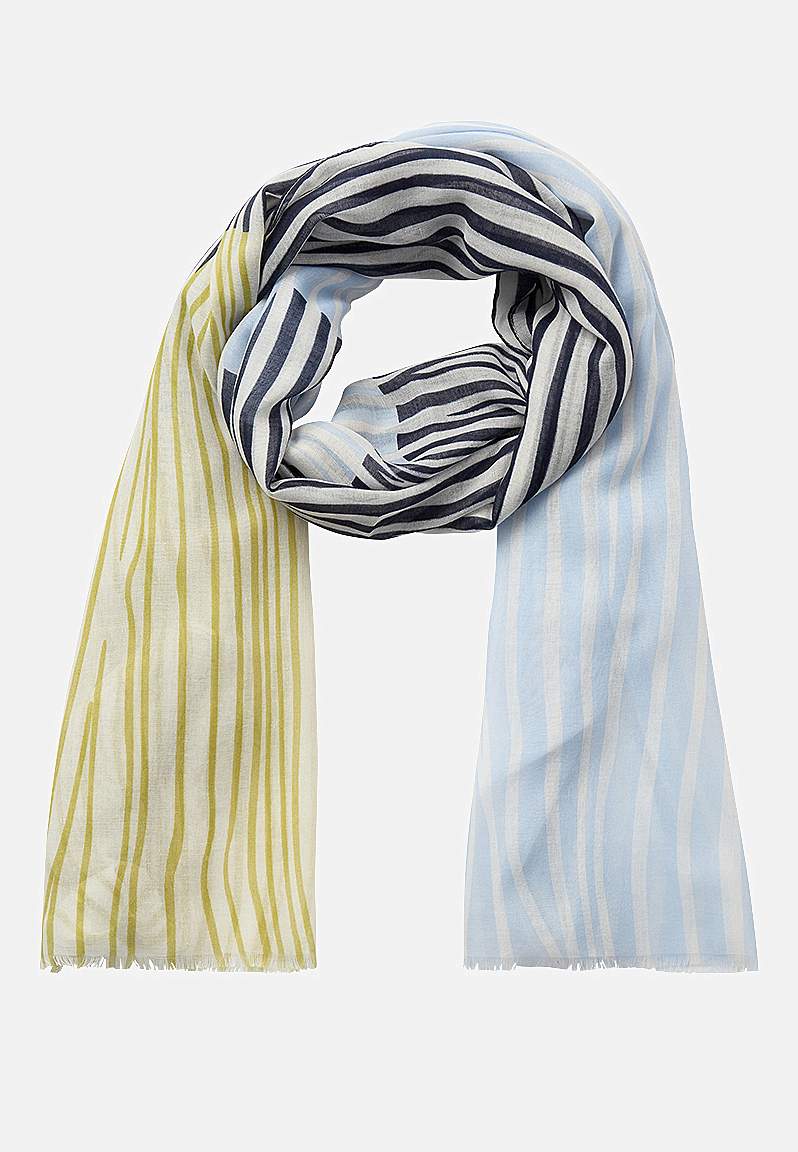 Pitkä, läpikuultava huivi raidoilla